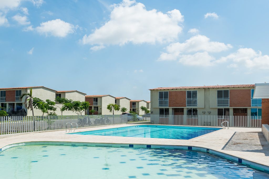 vista exterior-las acacias